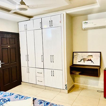 Stunning And Peaceful 1Bhk,Free Parking + Wifi Apartamento Islamabad Exterior foto